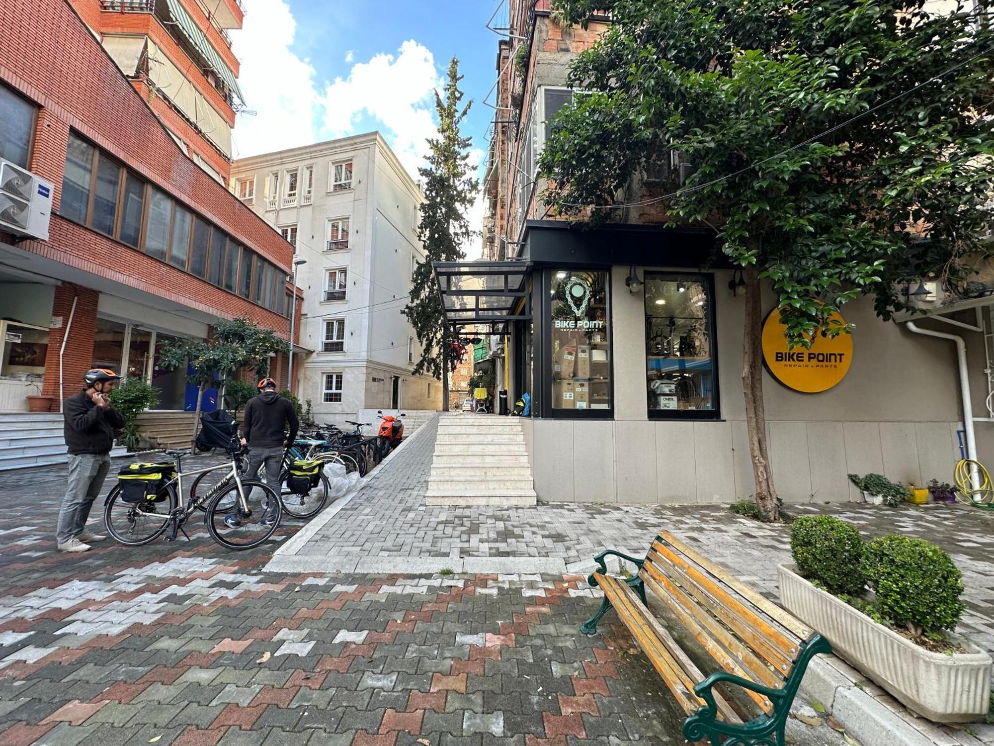 Your Home In Tirana Extérieur photo